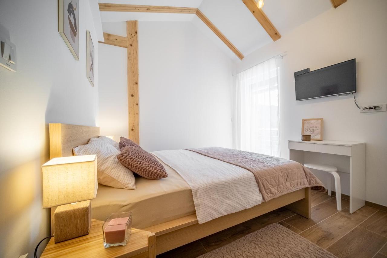 Villa Nesa - Beautiful Guest House At Continental Croatia With Outdoor Swimming Pool, Sauna And 3 Bedrooms Plaški Екстериор снимка